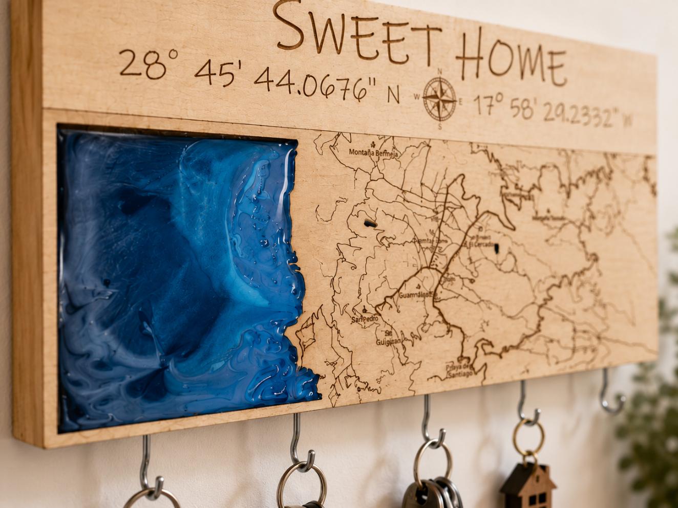 Personalised Wooden Key Holder – City Map – Natural Wood